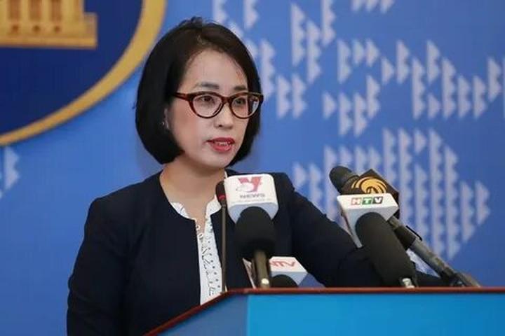 Nội dung: Mùa hè đang đầy vui vẻ với những xu hướng mới, và Huda Ice Twist đang chinh