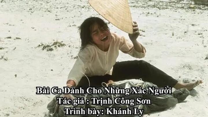 Áo sơ mi cổ bèo: Áo sơ mi cổ bèo là một trong những lỗi thời trong thời trang mà
